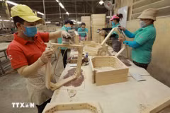 Wood and wood products are among the commodities with export value exceeding 1 billion USD in 11 months. (Photo: VNA)