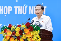 National Assembly Chairman Tran Thanh Man speaks at the meeting with voters in Ho Chi Minh City’s Hoc Mon commune on May 4. (Photo: VNA)