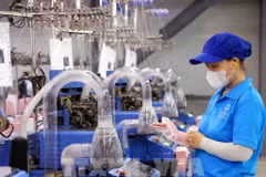 Sock production line for export at SUNJIN AT&C VINA Co., Ltd., Chan May - Lang Co economic zone, Hue city. (Photo: VNA)