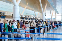 Passengers at Terminal 3 of Ho Chi Minh City's Tan Son Nhat International Airport (Illustrative photo: VNA)