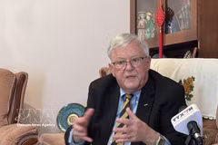 Professor Carl Thayer of the Australian Defence Force Academy at the University of New South Wales in an interview with the Vietnam News Agency. (Photo: VNA)