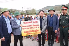 Hanoi provides 50 billion VND (nearly 1.9 million USD) in aid for Gia Lai province on November 22 (Photo: vov.vn)