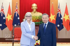 Party General Secretary To Lam (R) receives Australian Governor-General Sam Mostyn during her State visit to Vietnam in September 2025. (Photo: VNA)