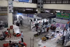 Kiosks at Vinh market in Nghe An province (Illustrative photo: VNA)