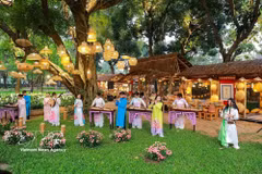 A traditional music performance at the Temple of Literature in Hanoi. (Photo: VNA)