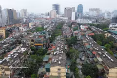 A view of old Thanh Cong apartment blocks in Hanoi. (Photo: VNA)