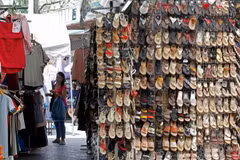 Fashion stores seen along a street in Bangkok. (Illustrative photo: EPA/VNA)