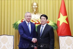 State President Luong Cuong (R) receives Governor of Russia’s Kaluga oblast Vladislav Valerievich Shapsha on November 25. (Photo: VNA)