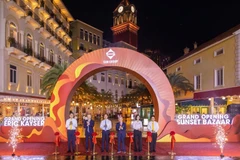 The grand opening ceremony of Eric Kayser at the brand new Sunset Bazaar – a niche leisure and art quarter, adding more to the Mediterranean vibe of Sunset Town (Photo: Sun Group)