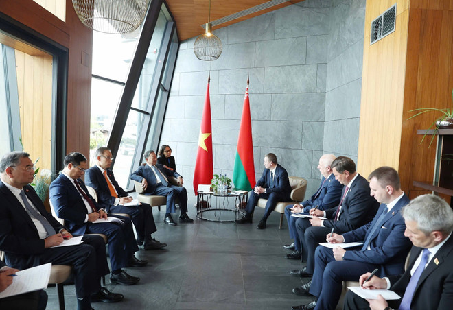 At the meeting between General Secretary of the Communist Party of Vietnam (CPV) Central Committee To Lam and Belarusian Prime Minister Aleksandr Turchin. (Photo: VNA) vna-potal-tong-bi-thu-to-lam-gap-thu-tuong-belarus-aleksandr-turchin-8028174.jpg