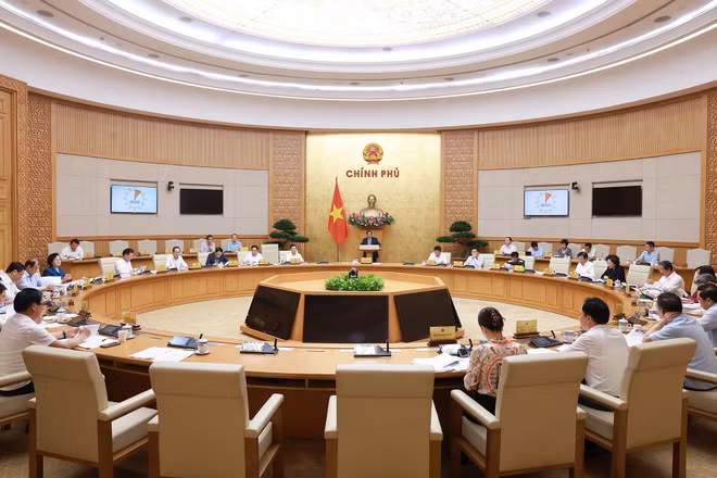 vna-potal-thu-tuong-chu-tri-hop-danh-gia-ket-qua-van-hanh-mo-hinh-chinh-quyen-dia-phuong-hai-cap-8309935.jpg