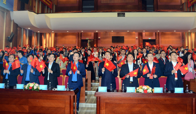 Delegates at the closing ceremony (Photo: VNA) vna-potal-gap-go-huu-nghi-thanh-nien-viet-trung-lan-thu-24-nam-2025-7979302.jpg