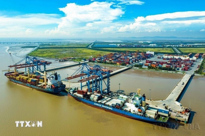 Vietnam has maintained stable economic growth since Doi moi. (Photo: VNA) thanh-lap-dang-kinh-te-viet-nam-3.jpg