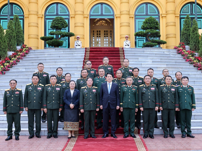 vna-potal-chu-tich-nuoc-tiep-chu-nhiem-tong-cuc-chinh-tri-qdnd-lao-8203648.jpg