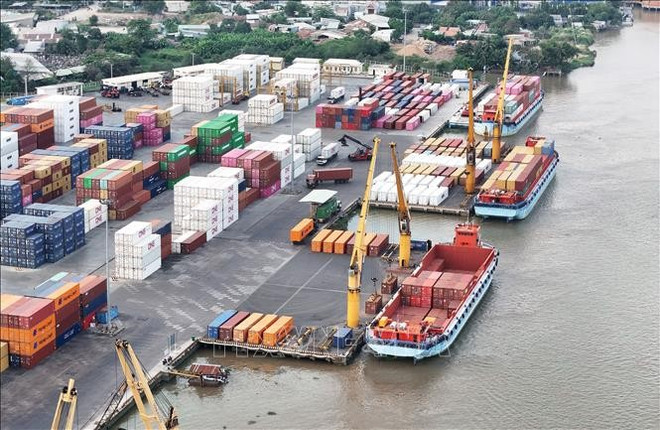 At SOWATCO port in Thu Duc city. (Photo: VNA) sowatco-long-binh.jpg