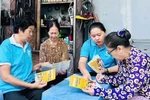 Relevant authorities aim to raise public awareness and strengthen the role of authorities, sectors and society in supporting older persons. (Photo: sggp.org.vn)