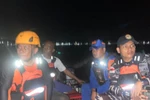 The joint SAR team conducts a search for the victims of the Long Boat ship that sank in the Grandma Strait, Batam City Waters, Riau Islands, June 25, 2025. (Photo: voi.id)