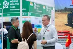 Michael Grace, Managing Director of Pedders Suspensions & Brakes (Australia), attends the fair with the aim of expanding production in Vietnam. (Photo: Trinh Hang/VNA)