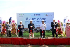 Delegates at the launching ceremony of the "Quang Trung Campaign" in Tra Tan commune. (Photo: VNA)