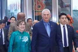 Miguel Díaz-Canel Bermúdez, First Secretary of the Communist Party of Cuba Central Committee and President of Cuba and his spouse attend the grand banquet marking the 80th National Day of Vietnam. (Photo: VNA)