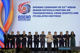 Representatives of ASEAN member countries pose for a photo at the opening ceremony of the 25th ASEAN Senior Officials Meeting on Transnational Crime (SOMTC) and its related meetings. (Photo: Bernama) 