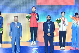 Hoang Thi My Tam claims a gold in the women’s individual kumite 55kg category at the 2025 Asian Karate Championships in Uzbekistan. (Photo: VNA)