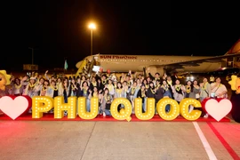 Over 200 passengers from Taiwan (China) arrive in Phu Quoc on Sun PhuQuoc Airways’ inaugural international flight. (Photo: Sun Group)