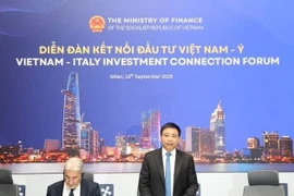 Minister Nguyen Van Thang delivers remarks at the event. (Source: MOF)