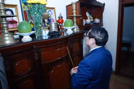 PM pays tribute to late Prime Minister Phan Van Khai (Photo: VNA)