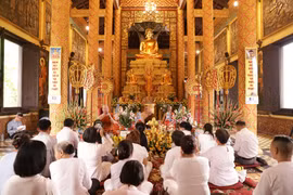 A ritual held at Kh'leang Pagoda in the Vietnam National Village for Ethnic Culture and Tourism in Hanoi (Photo: VietnamPlus)