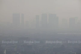 Dust shrouds Bangkok on January 7. (Photo: bangkokpost.com) 