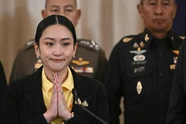 Suspended prime minister Paetongtarn Shinawatra gestures at a press conference at the Government House in Bangkok. (Photo: AFP/VNA) 