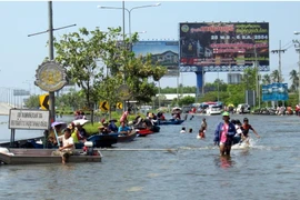 In 2011, Thailand faced its most severe flood in its history, affecting 65 out of 76 provinces and over 13 million people. (Photo: eco-business.com) 