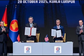 At signing ceremony of the ASEAN-China Free Trade Area (ACFTA) 3.0 Upgrade Protocol. (Photo: CNA) 