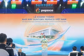 Chairman of the Tay Ninh provincial People's Committee Le Van Han delivers remarks at the inauguration ceremony. (Photo: VNA) 