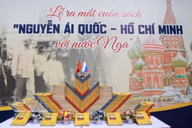 The book “Nguyen Ai Quoc – Ho Chi Minh and Russia” on display at the launch (Photo: VNA)