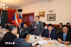 Secretary of the Hai Phong Party Committee Le Tien Chau and officials at the conference (Photo: VNA)