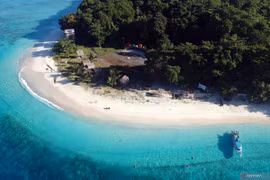 An aerial photo shows Sara Island in the Talaud Islands, North Sulawesi, on December 29, 2023. (Photo: ANTARA) 