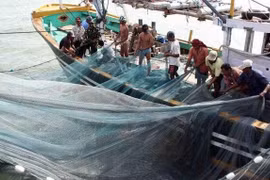 Indonesian fishing crews aboard a local vessel. (Image courtesy of the Indonesian Ministry of Marine Affairs and Fisheries) 