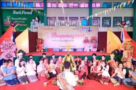 Lao students in Vietnam celebrate traditional Bunpimay Festival (Photo: VNA)
