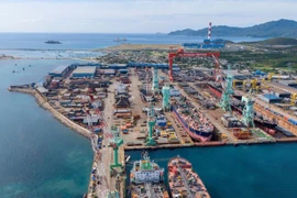 HD Hyundai Vietnam’s shipyard is promoting the development of a logistics and support-service value chain around the Van Phong area. (Photo: nhandan.vn)