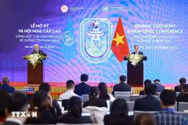 Prime Minister Pham Minh Chinh and UN Secretary-General Antonio Guterres at a press briefing during the signing ceremony (Photo: VNA)