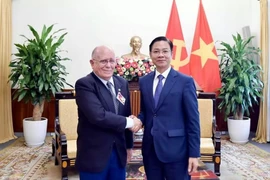 Deputy Minister of Foreign Affairs Ngo Le Van (R) and Pedro Oliveira, member of the international relations commission of the Communist Party of Brazil (PCdoB) and Secretary-General of the Brazil–Vietnam Friendship Association (Photo: The World and Vietnam Report)