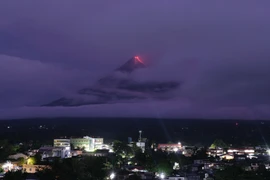 Lava flows from the crater of Mayon Volcano as seen from Daraga town while alert level 3 remains in Albay province, northeastern Philippines, January 8, 2026. (Photo: news.cgtn.com) 