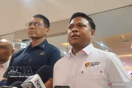 Director of Certain Crimes at the National Police Criminal Investigation Agency (Bareskrim), Brigadier General Moh. Irhamni (right), and Special Staff to the Energy and Mineral Resources Minister, Rudy Sufahriadi (left), deliver a press statement in Jakarta on April 8, 2026. (Photo: ANTARA) 