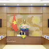 Vice Chairman of the National Assembly (NA) Nguyen Hong Dien receives a delegation from the European Chamber of Commerce in Vietnam (EuroCham) in Hanoi on May 22. (Photo: VNA)