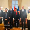 Vietnamese Ambassador to France Trinh Duc Hai (third from right) poses for a photo with leaders of MEDEF International, including Benoit Clocheret (third from left), Vice President of MEDEF International, Chairman of the France–Vietnam Business Council, and Executive Chairman of Artelia Group. (Photo: VNA)