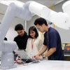 At a robotics lab in the Industrial University of HCM CIty (Photo: VNA)
