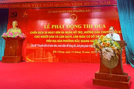 Chairman of Bac Giang ward People's Committee Tran Van Thanh speaks at the event (Photo: baobacninh)
