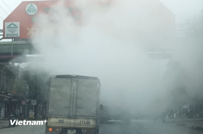 Earlier this month, Hanoi repeatedly appeared on the list of the world’s most polluted cities. (Photo: VNA) o-nhiem-khong-khi.png